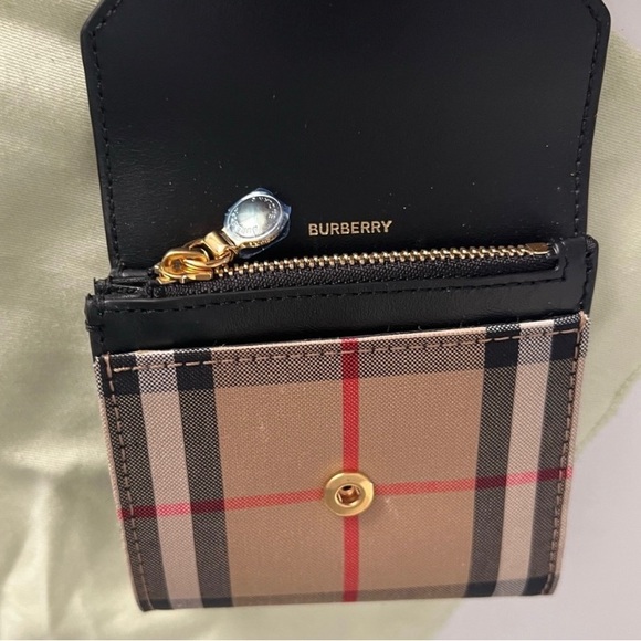 🌷💯Authentic Burberry Vintage Check Crossbody & Wallet🌷 - Picture 11 of 16